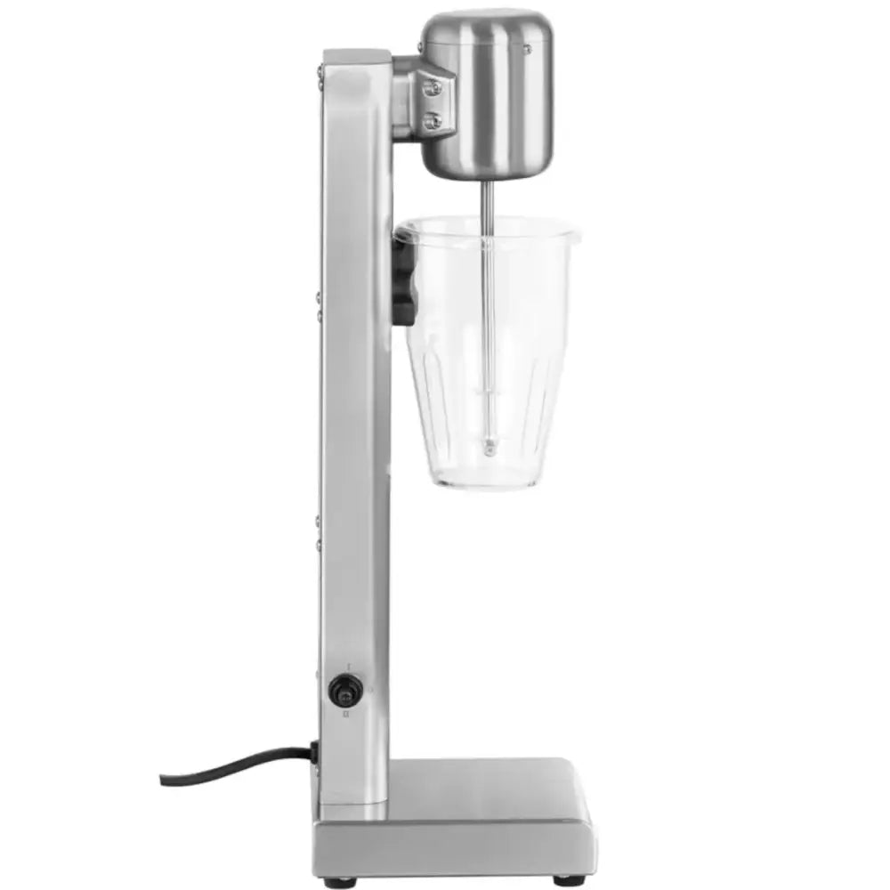 Kokteyler shaker mikser, sideprofil som viser metallkropp, plastbeger og vispestav, ledning bak basen.