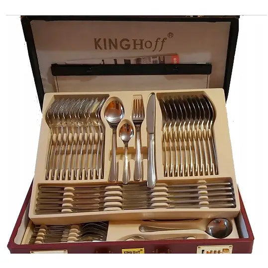 Bestikksett i høyglans rustfritt stål, 72 deler sortert i beige koffert, sett rett forfra.