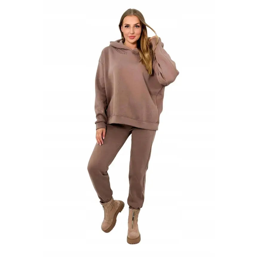 Komplett Hettegenser + Bukser med Fôr og Broderi i Mokkabrunt