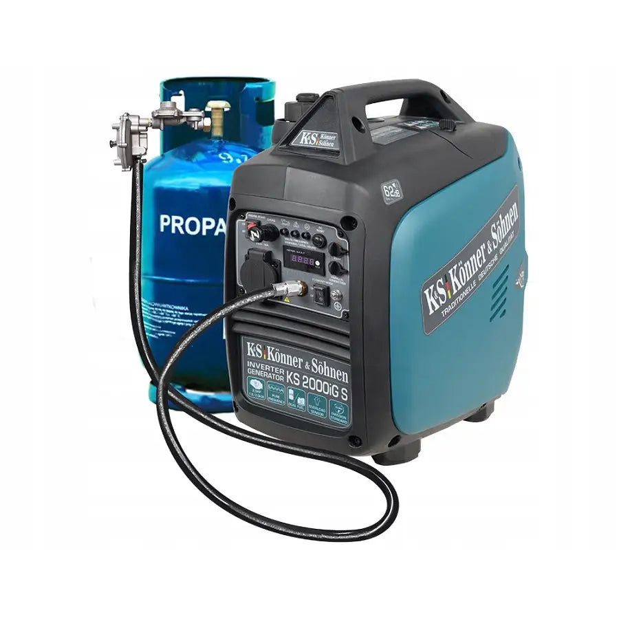 Konner & Sohnen generator, blå og svart modell koblet til propanflaske, viser kontrollpanel og tilkoblinger.