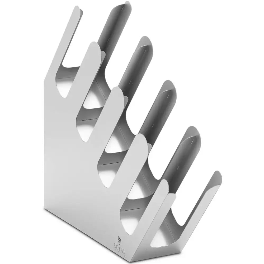 Kopp- og lokkholder i børstet stål, seks skrå rom, synlig logo og tekst på siden, minimalistisk design.