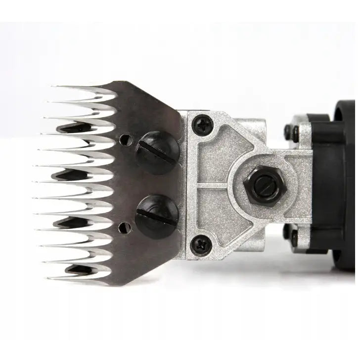 Trimmerhode til Kraftig Klippemaskin Saks for Sau og Storfe, nærbilde av sølvfargede taggete blader og sorte skruer.