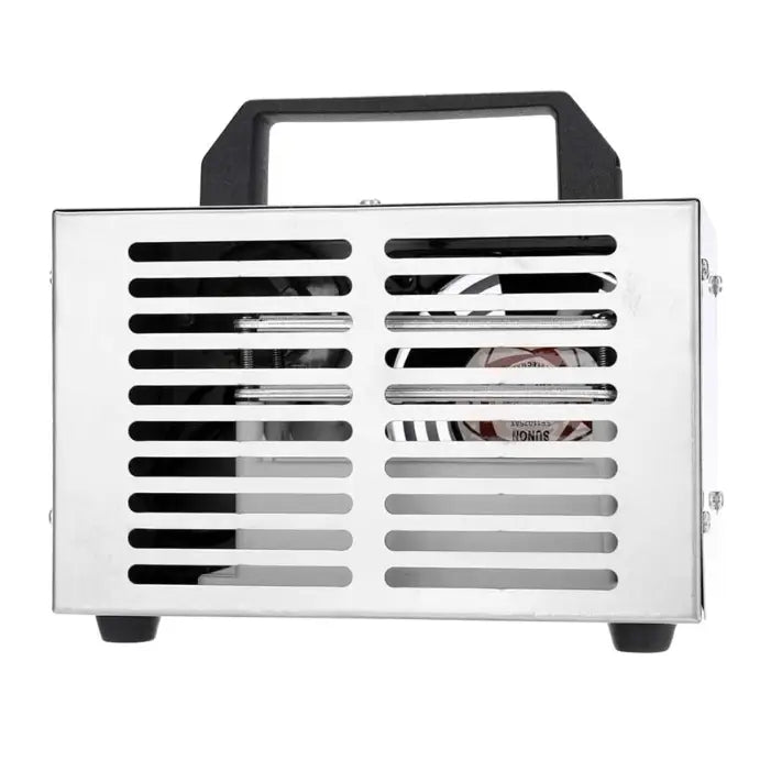 Kraftig ozongenerator for bil, sidevisning som viser sølvfarget metallboks med sort håndtak og lufteåpninger.