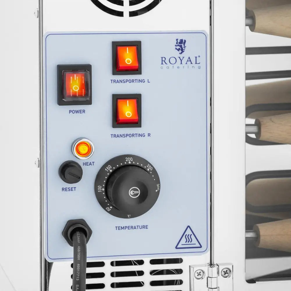 Krollesnurr vaffeljern, nærbilde av kontrollpanel med opplyste brytere, temperaturhjul og indikatorlampe.