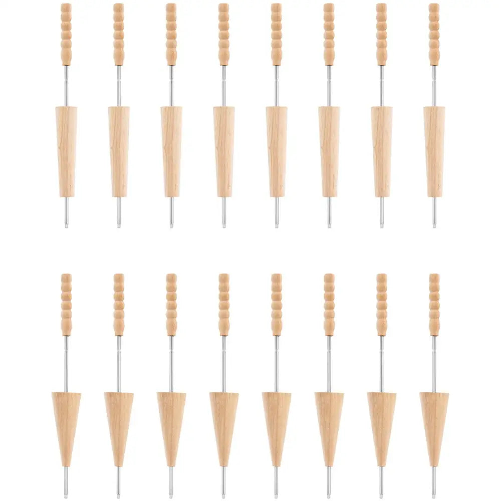 Krollesnurr vaffeljern verktøy, seksten treskaft med metallspiss sett fra siden, riflede håndtak.