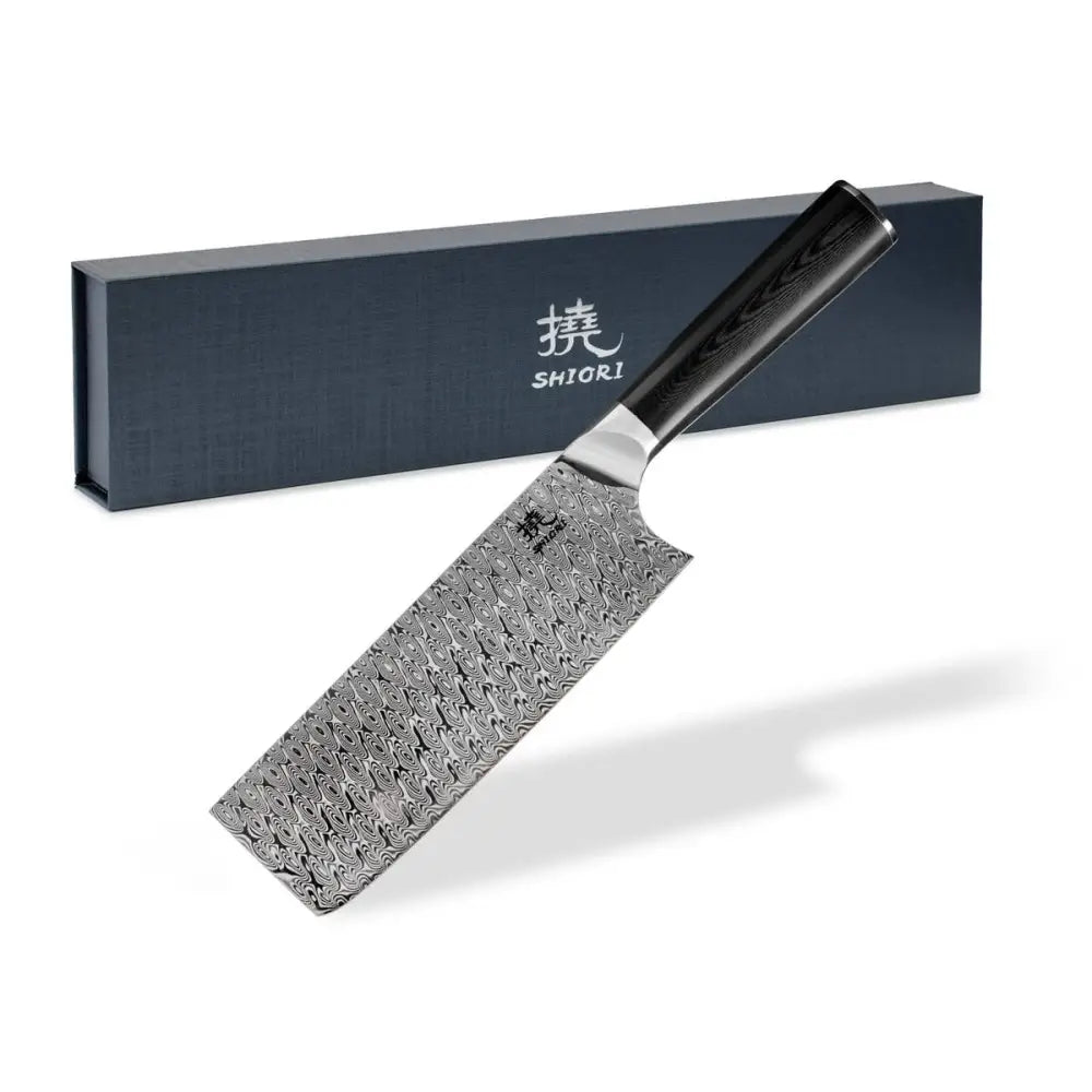 Kvalitets Nakiri kniv med rektangulært damaskusblad, sort G10-håndtak og dekorativt mønster, eske bak.