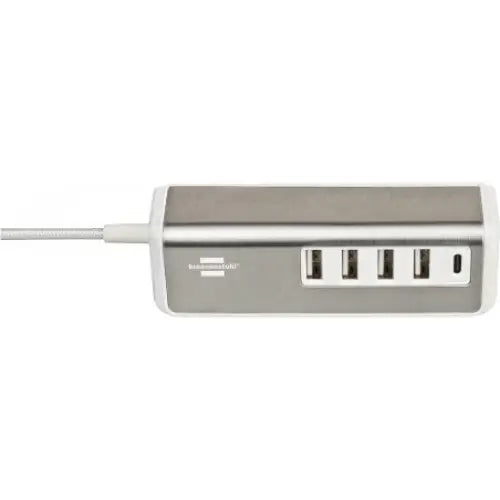 Lader USB estilo stal, oversiktsbilde som viser fire USB-porter, én USB-C-port og teksturert kabel til venstre.