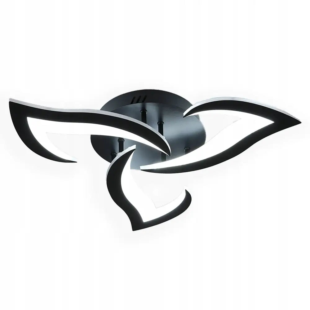 LED-taklampe med tre buede LED-elementer i sort og hvitt, sett skrått nedenfra mot hvit bakgrunn.