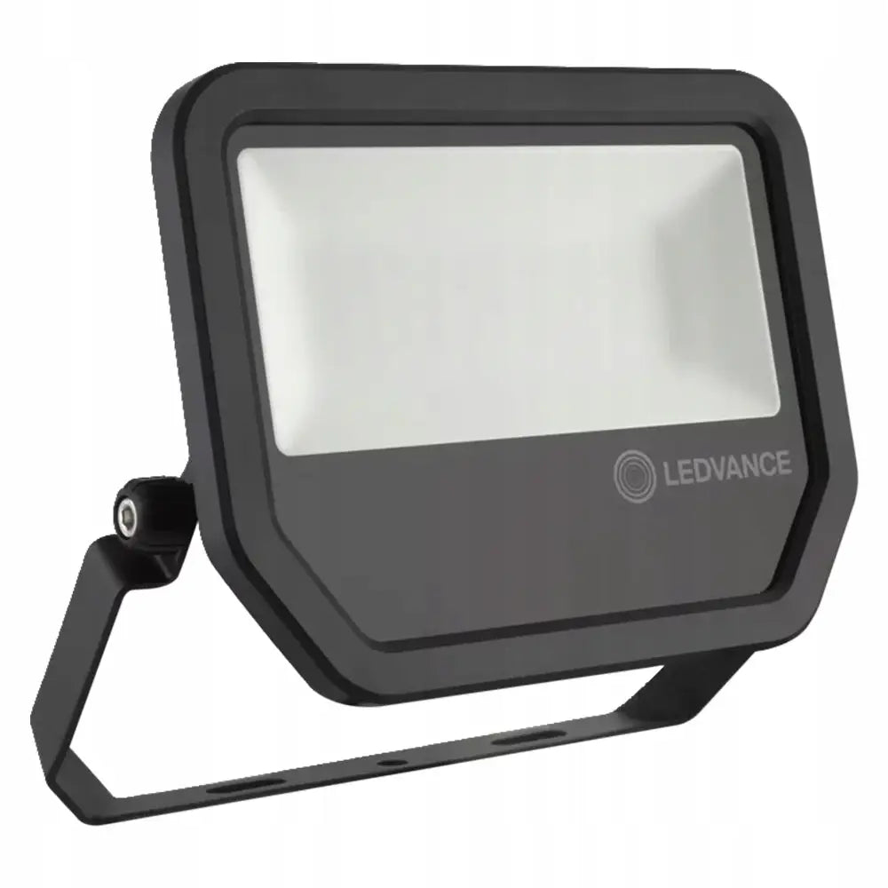 LEDVANCE Floodlight LED 20W, sidevisning med synlig monteringsbrakett og LEDVANCE-logo på fronten.