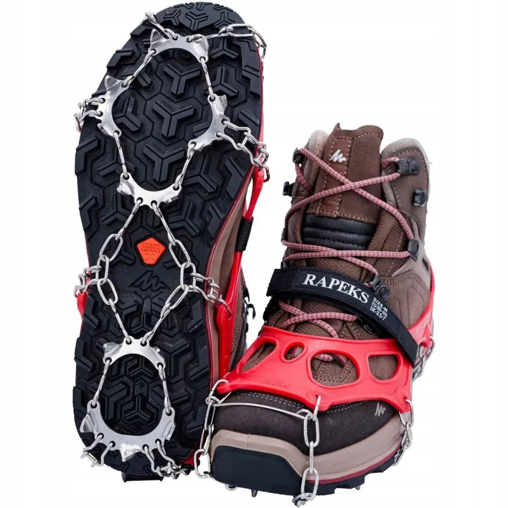Lette Rakeks Icetrak Light sko-overtrekk med røde pigger og kjettinger under brune tursko, side- og underside.