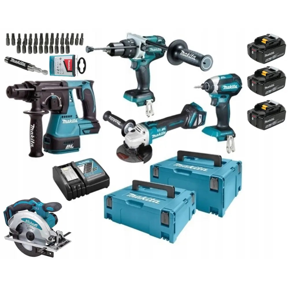 Makita verktøysett med drill, vinkelsliper, sirkelsag, batterier, lader, bits og to kofferter mot hvit bakgrunn.