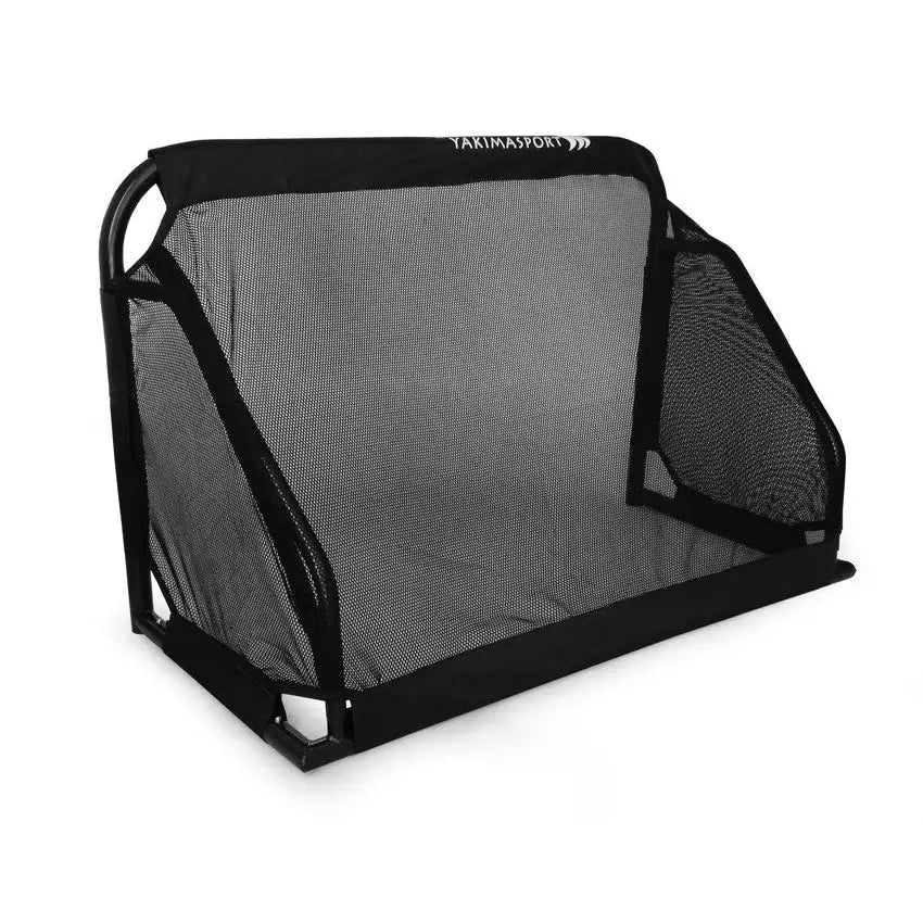 Målstolpe for fotball GIZA, skrå frontvisning av sort nett med metallramme og åpen front.