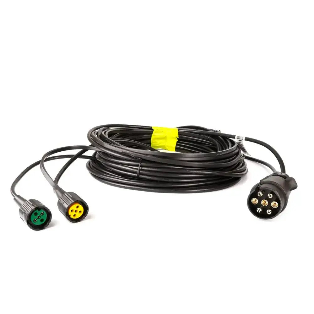 Mantes elektrisk sele for tilhenger, sammenrullet sort kabel med 7 PIN og bajonettkontakt, hvit bakgrunn.