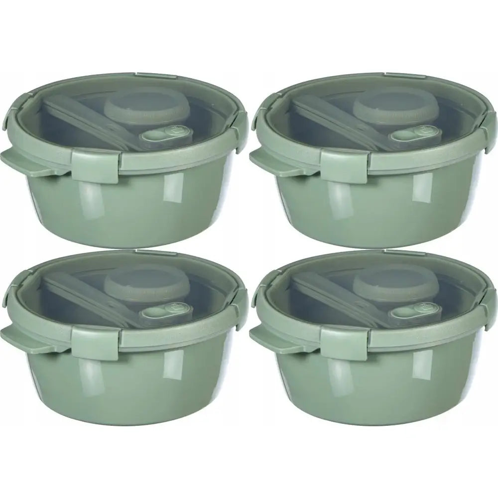 Matboksbeholder 1,6L, fire grønne bokser med gjennomsiktige lokk og synlig bestikk, sett ovenfra.