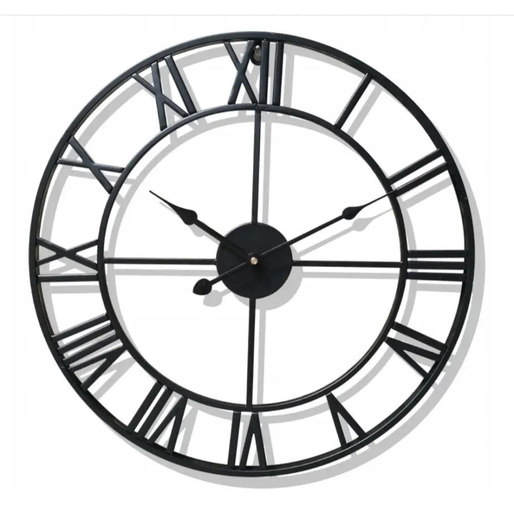 Metallisk veggklokke Loft 60 cm, sort ramme med åpne romerske tall og minimalistisk frontvisning.