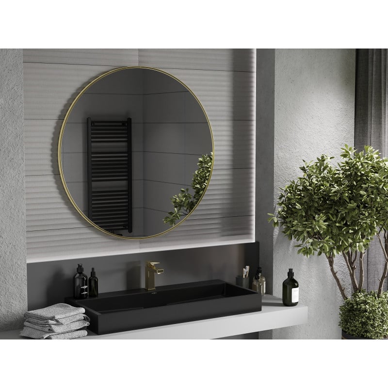 Speil til bad rund Mexen Loft 100 x 100 cm med gullramme, veggmontert over svart servant.