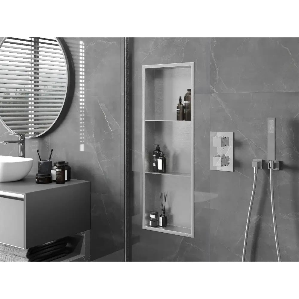 Mexen X-Wall-R med Kant nisjehylle 90x30 cm rustfritt stål med ekstra hylle — detaljbilde av kant og hjørnedesign
