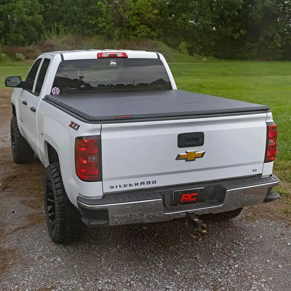 Miękka Trekk Pakiken Tri-fold Rough Country 6’7’’ - Chevrolet Silverado 1500 14-19