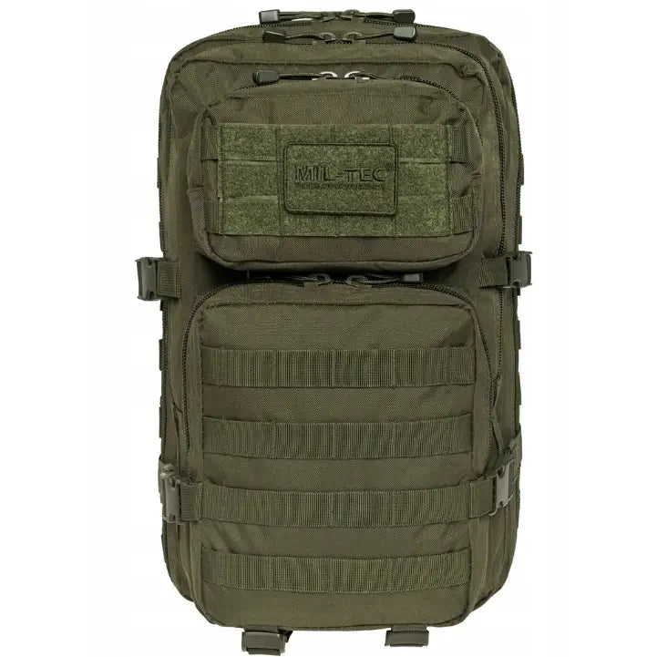 Militær ryggsekk Mil-Tec, frontbilde som viser glidelåslommer, MOLLE-fester og MIL-TEC-borrelåsmerke.
