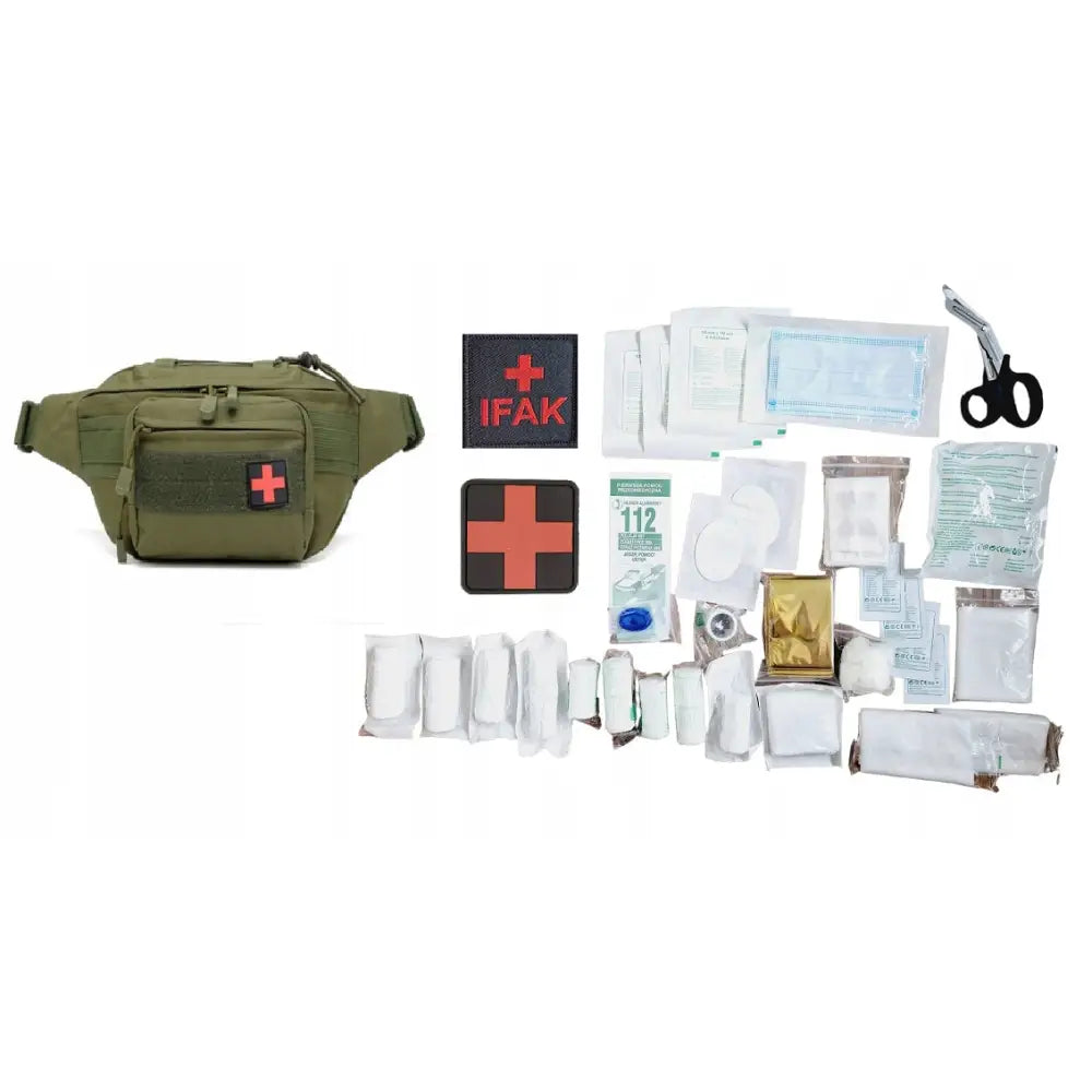 Militær taktisk førstehjelpssett, olivengrønn veske med rød logo og alt medisinsk utstyr synlig ved siden av.