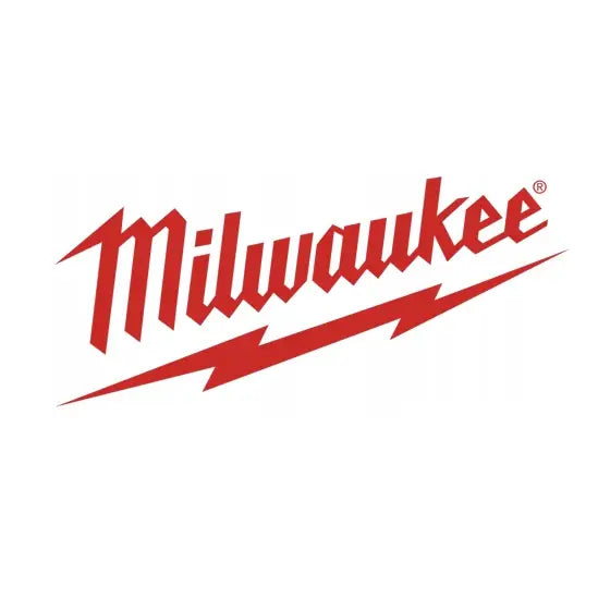Milwaukee logo med lynmotiv på hvit bakgrunn, nærbilde fra settet med hylsenøkler i 32 deler.