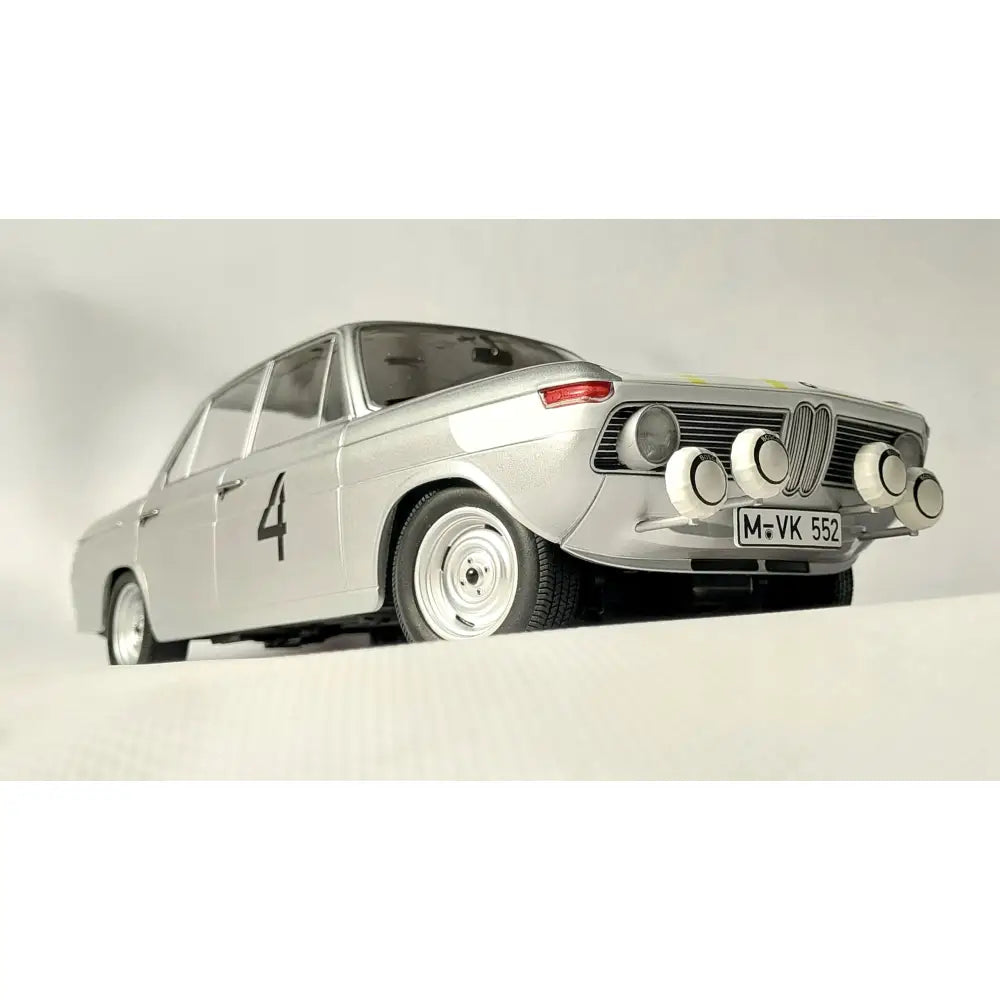 Miniatur 1965 Bmw 1800ti Bristol Sølv 1:18