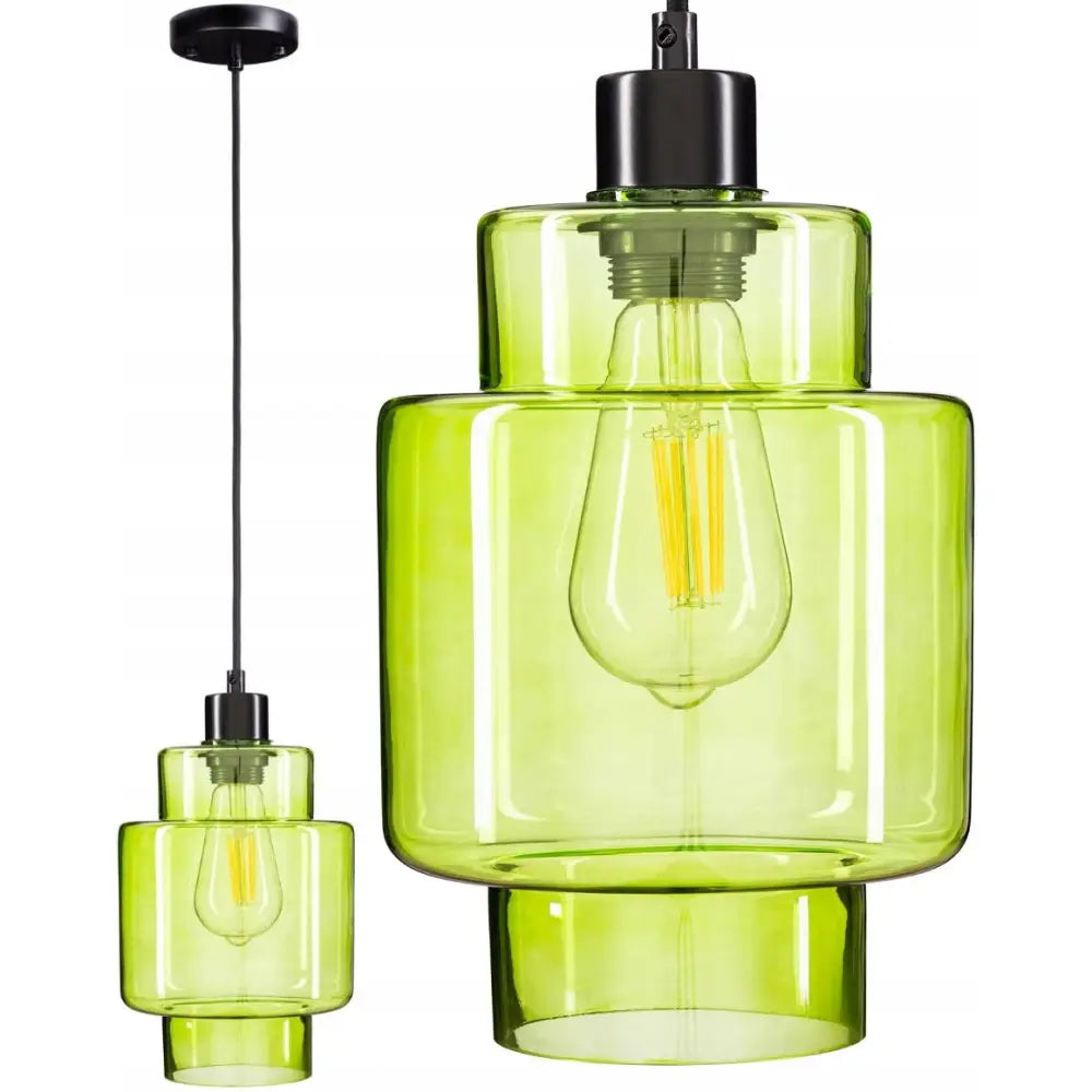 Moderne grønn glass hengelampe med sylindrisk form, synlig lyspære og svart takfeste med ledning.