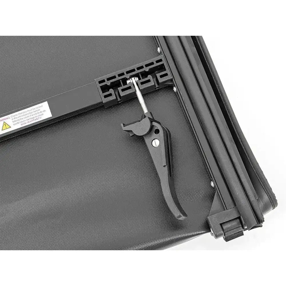 Myk Deksel Paki Tri-fold Rough Country 6’4’’ - Dodge Ram 1500 02-08