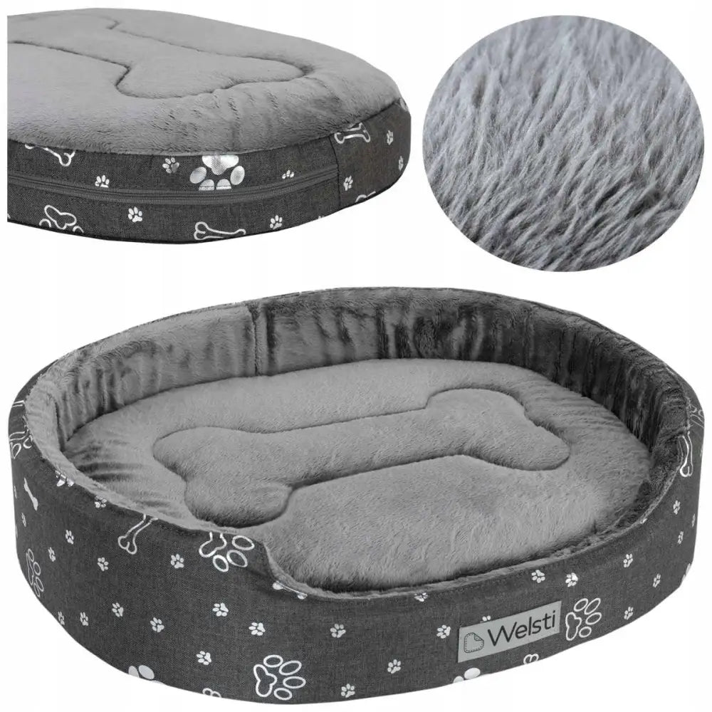 Myk Furry Hundeseng Welsti 80x67 i grå plysj, skrå vinkel som fremhever pote- og beinmønster samt fluffy tekstur.