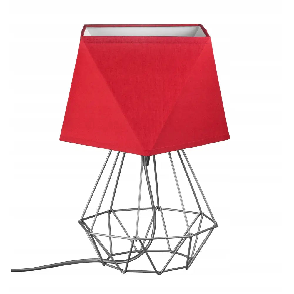 Nattlampe Loft S med rød diamantformet skjerm og metalltrådbase, sett forfra med synlig strømkabel.