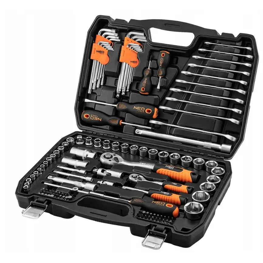 Neo nøkkelsett i hardplastkoffert, oversiktsbilde av organiserte nøkler, bits og skrutrekkere med oransje håndtak.