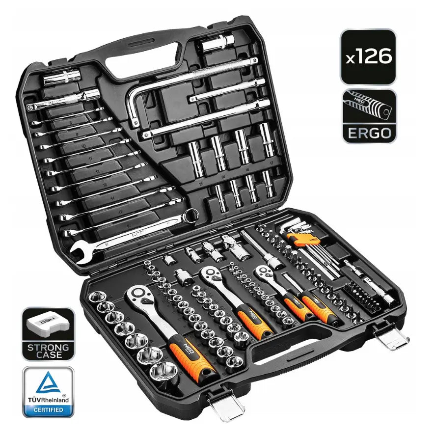 Neo nøkkelsett med hylsenøkler, åpent sort skrin med 126 deler i metall og oransje håndtak, skrått ovenfra.