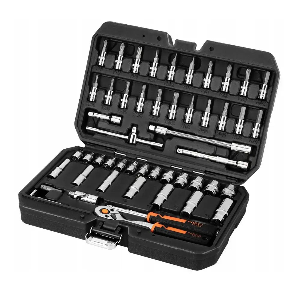 Neo pipenøkkelsett i åpen sort koffert, innhold med piper, bits og skraller med oransje detaljer.