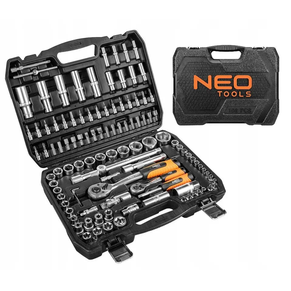Neo verktøysett 108 deler, oversiktsbilde av åpen koffert med sortiment av håndverktøy og piper.