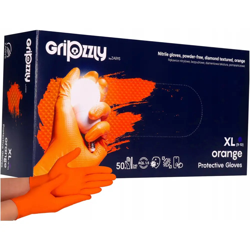 Nitrilhansker Sterke Orange Grip XL, riflet oransje hanske som holder lyspære foran produkteske.