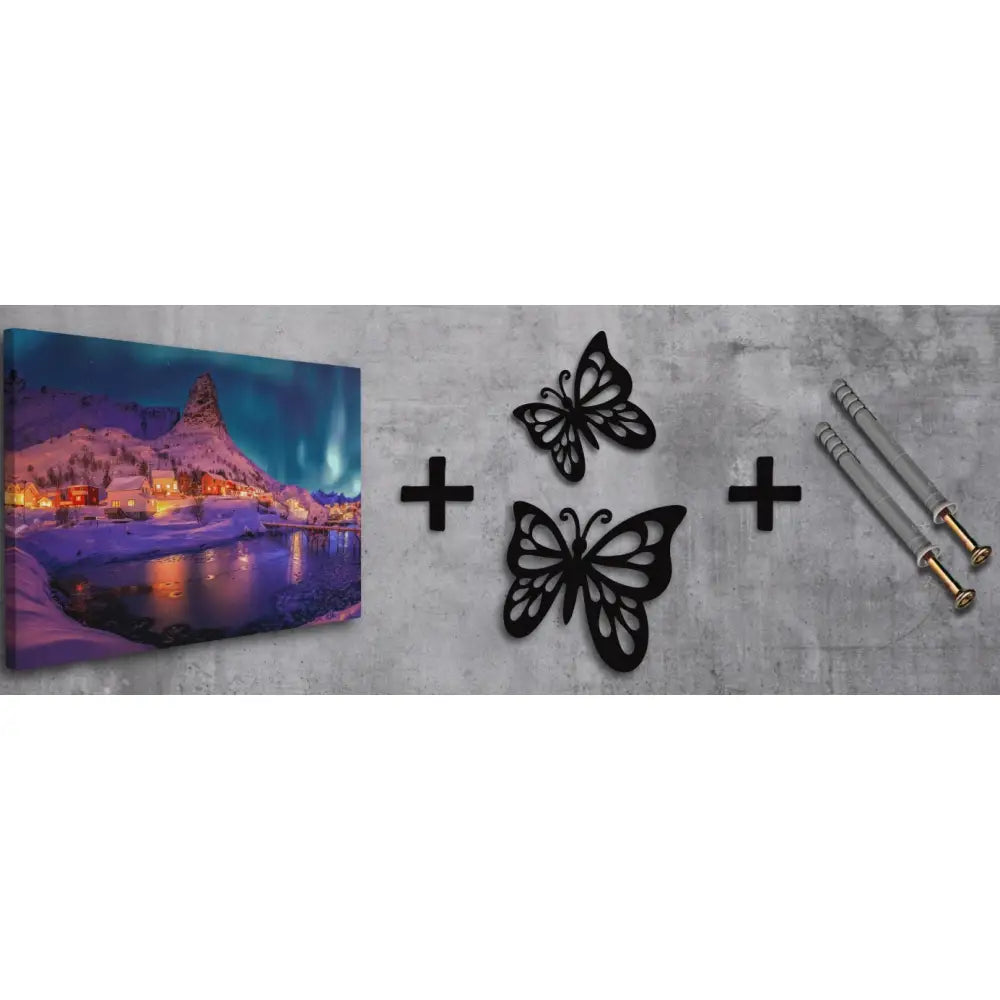 Norsk Vinter og Nordlys lerretsbilde, frontvisning av motiv med svarte sommerfugl-figurer og monteringssett.