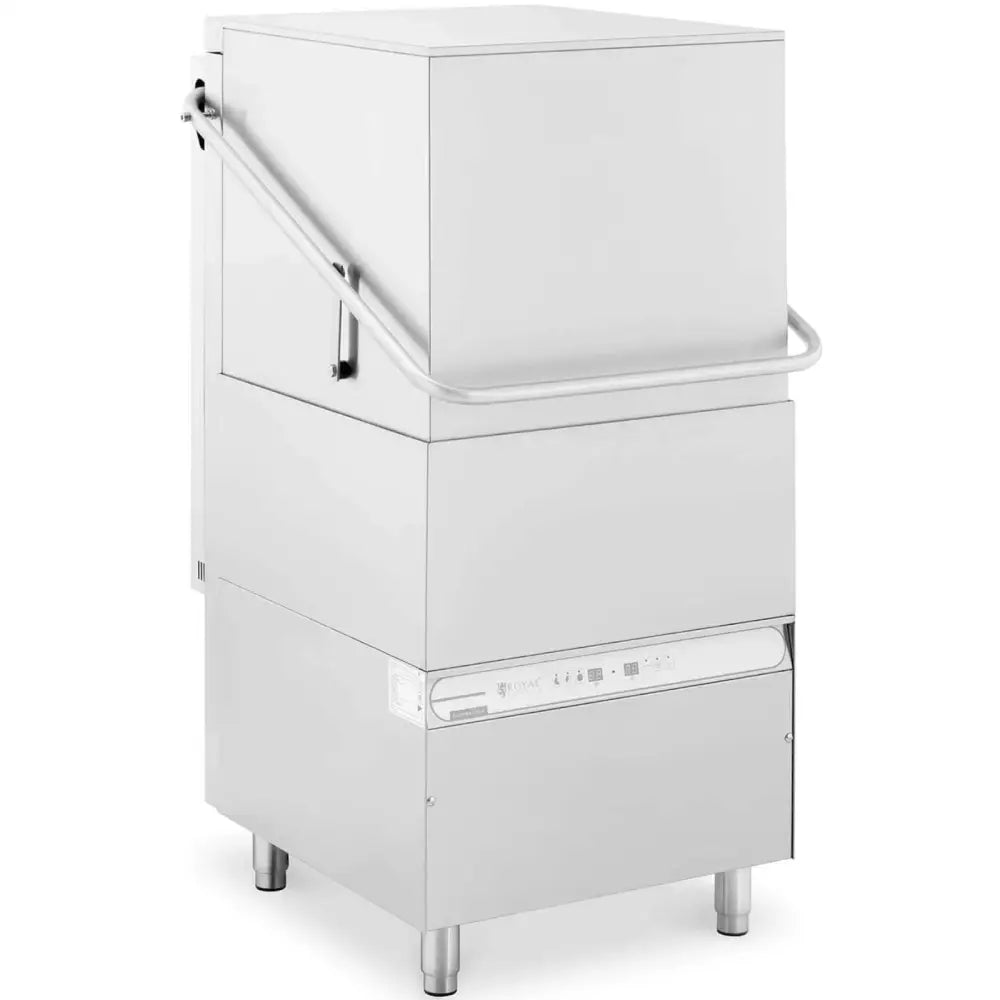 Industriell oppvaskmaskin i rustfritt stål, skrå frontvisning med synlig håndtak og kontrollpanel nederst.