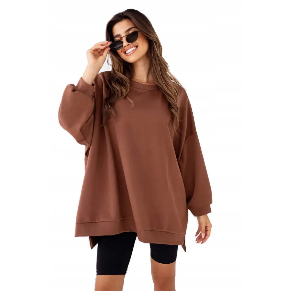 Oversize Bluse med Flue i Sjokolade fra me Gusta
