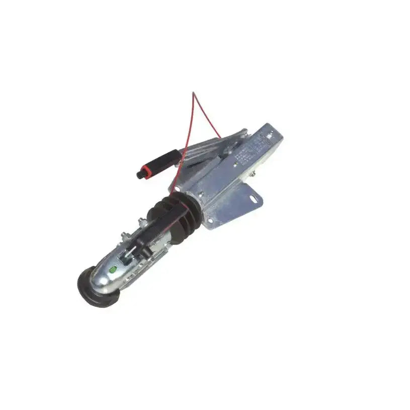 Påløpsbrems AL-KO 60S, skrå vinkel som viser monteringshull, kabel med gummibeskyttelse og røde detaljer.