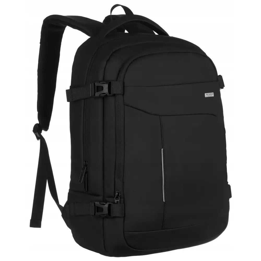 Peterson forretningsreise ryggsekk, sort tekstil, halvsides vinkel med flere rom og justerbare stropper.