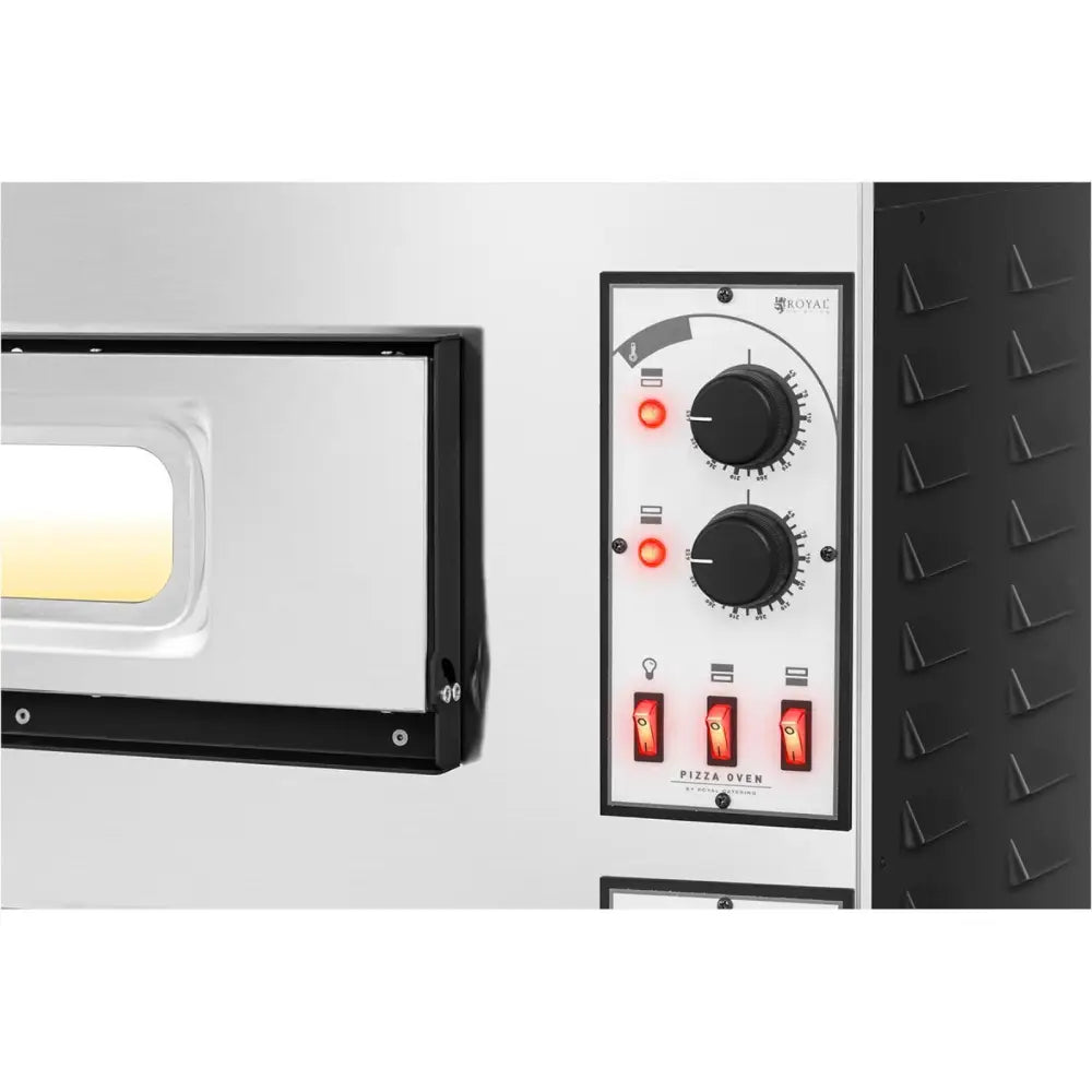 Pizzaovn, nærbilde av kontrollpanel med to sorte dreieknapper, tre røde brytere og lysende indikatorer.