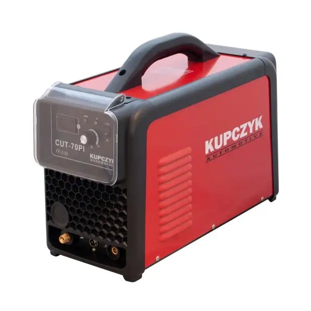 Plasmaskjærer Cut-70, rød og sort modell med bærehåndtak, synlig frontpanel og ventilasjonsåpninger.
