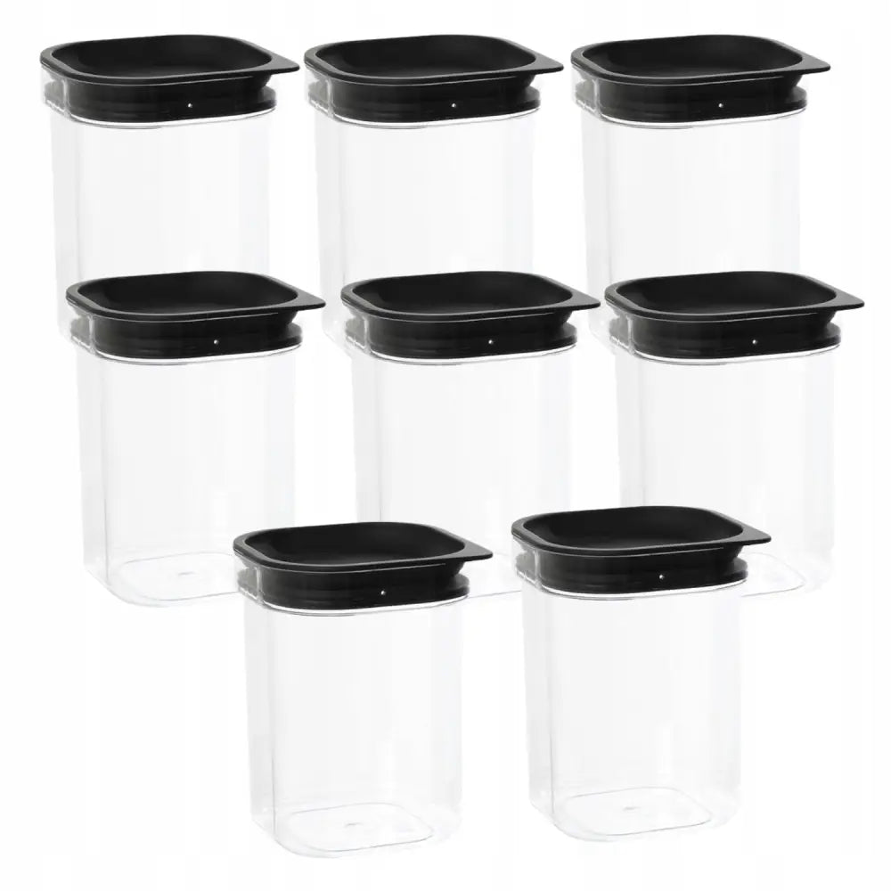 Plast Team beholder for tørrvarer, sett med syv firkantede bokser med sorte lokk, skrå forfra.