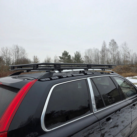 Volvo XC90 takstativ nærbilde av festepunkt med rustfri bolt og gummipakning