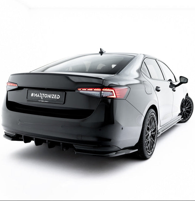 Skoda Superb Mk4 Sportline – ABS Gloss Black bakdiffusor