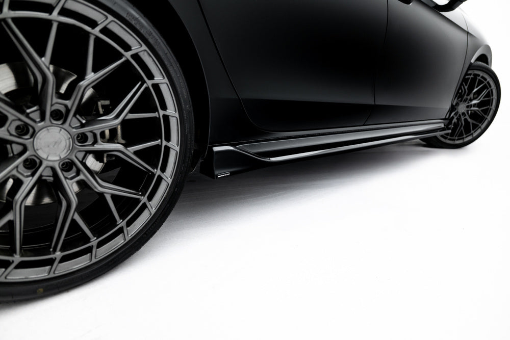 Skoda Superb Mk4 sideskjørt V.2