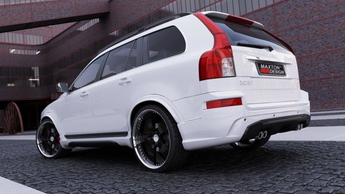 Bodykit Volvo XC90 vist fra skrå vinkel med sideskjørt og frontdel