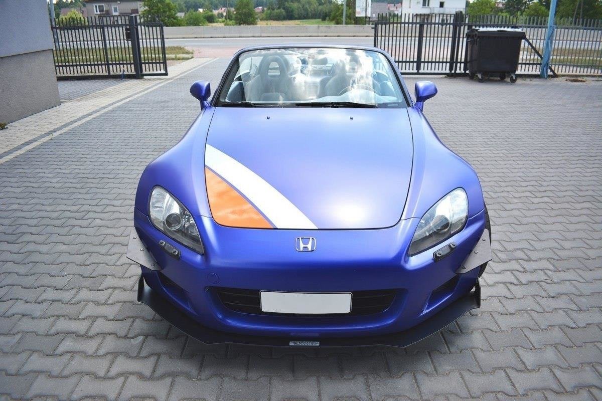 Nærbilde av canard til Honda S2000 AP1 med sort overflate