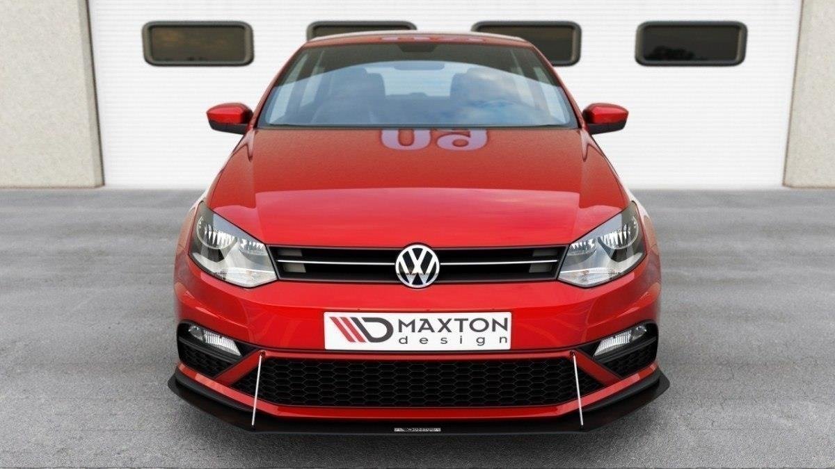 Frontspoiler VW Polo GTI MK5 Facelift med sort frontsplitter og Maxton Design-logo foran.