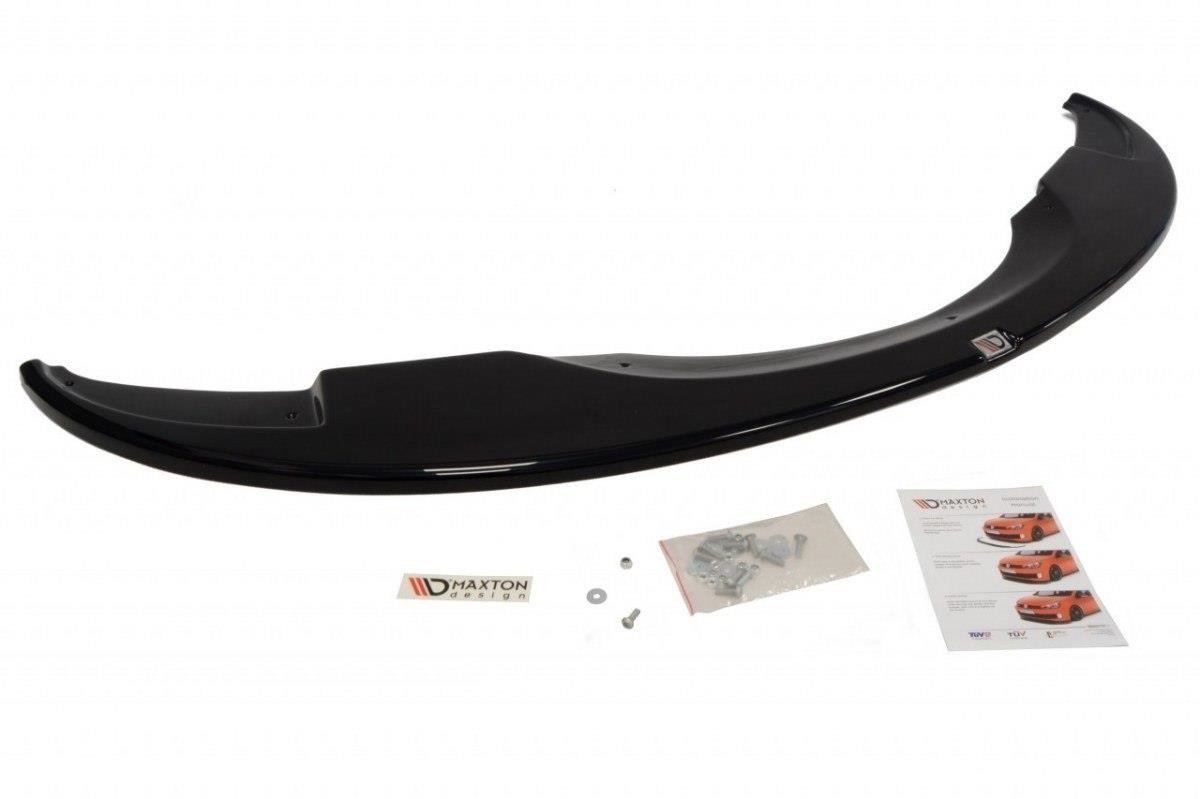 Front splitter til BMW M3 E92/E93, sort blank spoiler med monteringsutstyr og instruksjoner på hvit bakgrunn.
